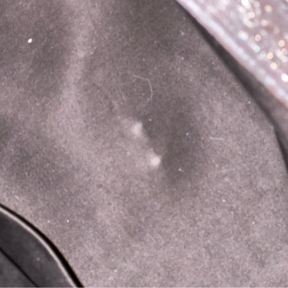 Authentic Yves Saint Laurent Easy bag - Picture 10 of 14